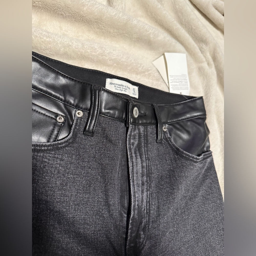 NWT Abercrombie and fitch vegan leather ankle straight jeans